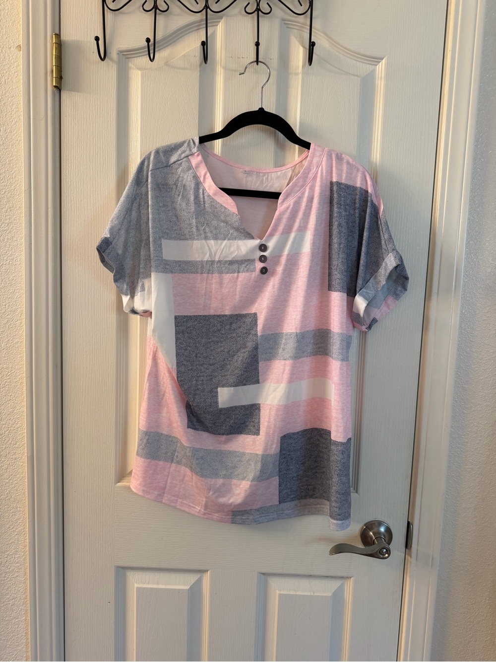 Geometric Block Print Short Sleeve Top in Pink & Gray